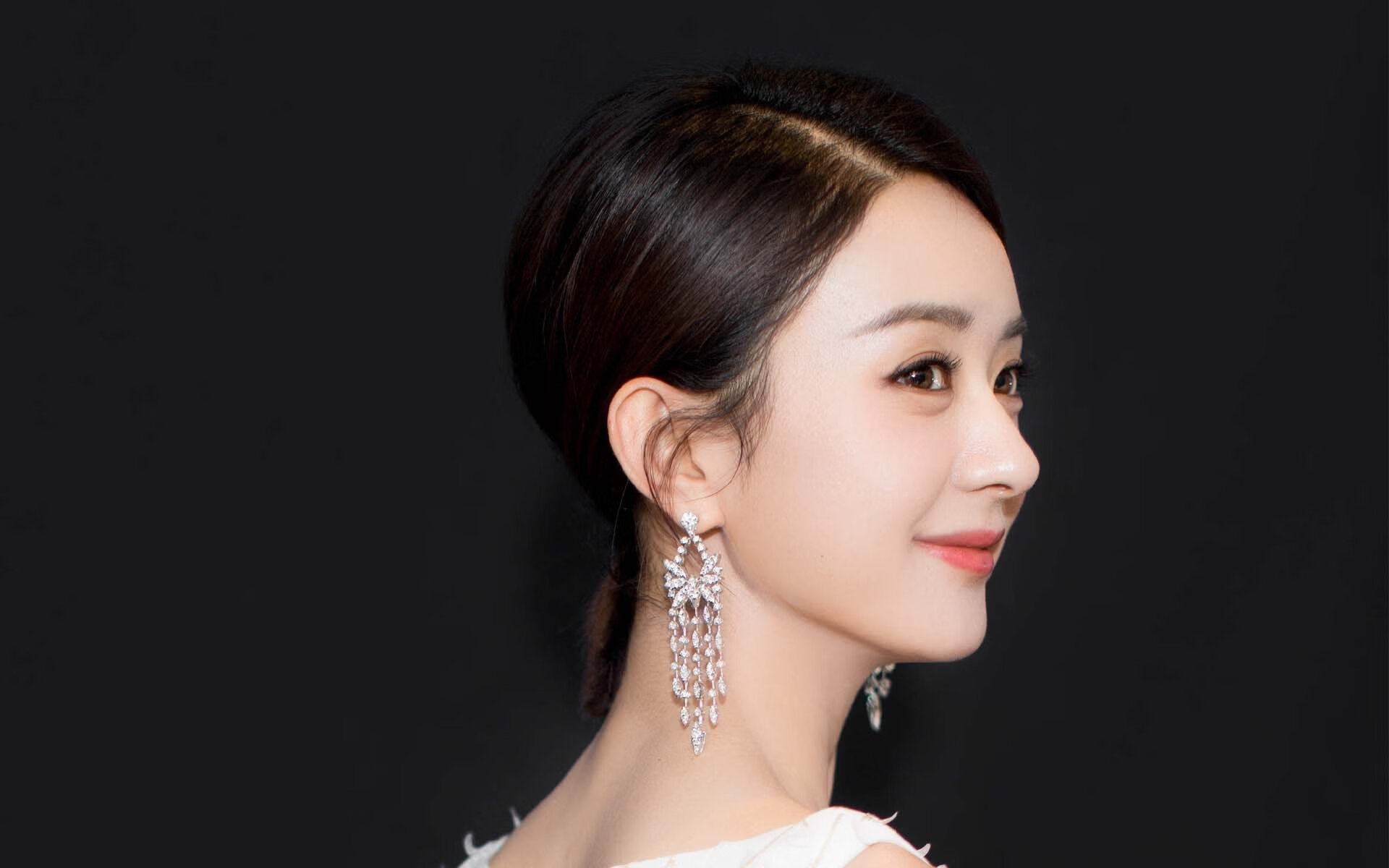 爱游戏内容中心-国家队战术系统更新速度低于对手适应,国家队战斗方式